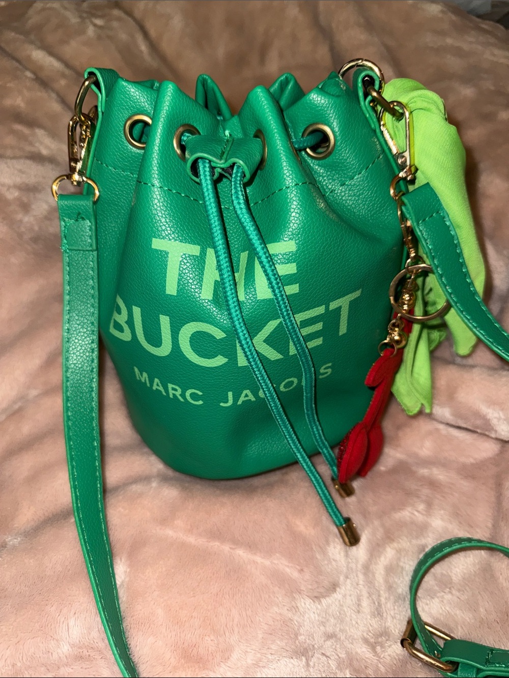 Source Unknown Green Leather Drawstring Bucket Crossbody Bag with Neon Accent
